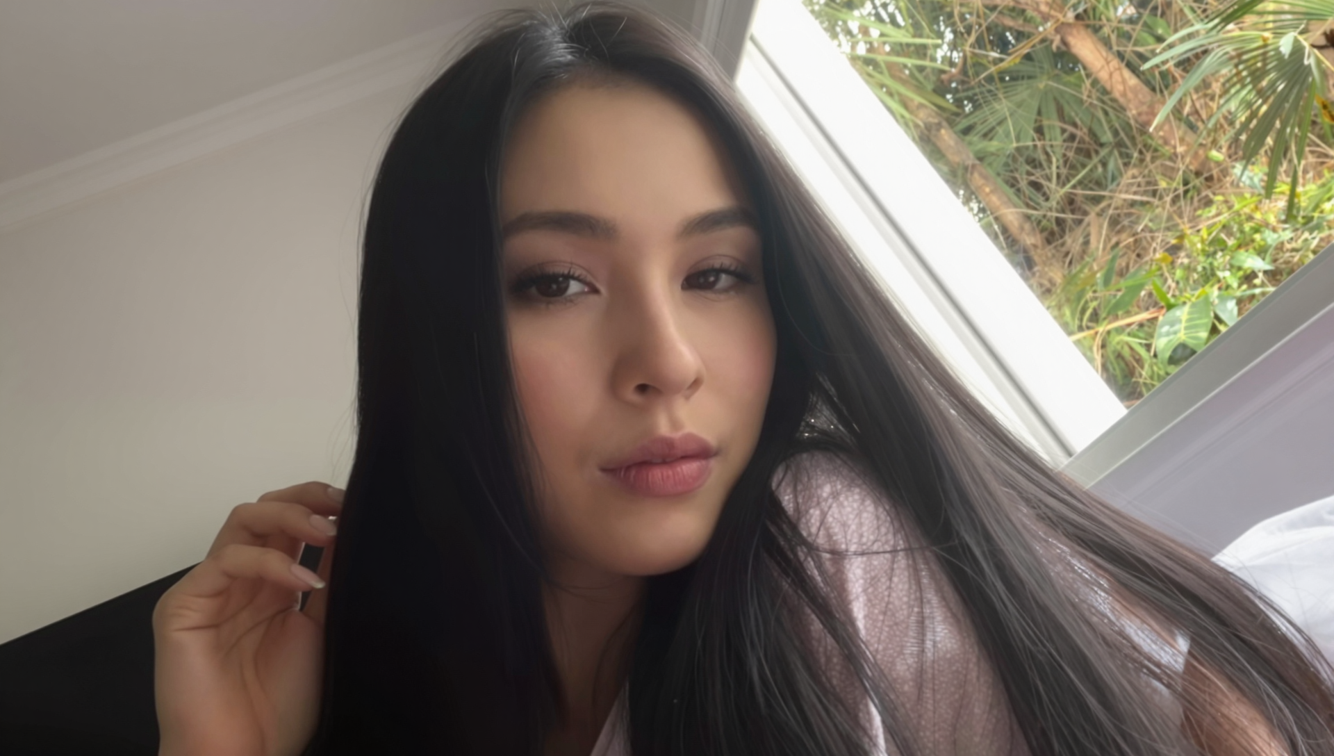 Deep Close-Up Blowjob (Dildo)